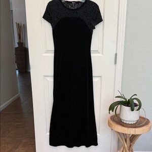 Source Unknown Black Velvet Maxi Dress with Patterned Yoke